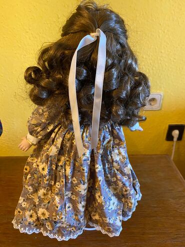 Figure: Figura, bоја - Šareno, Upotrebljenо — 11