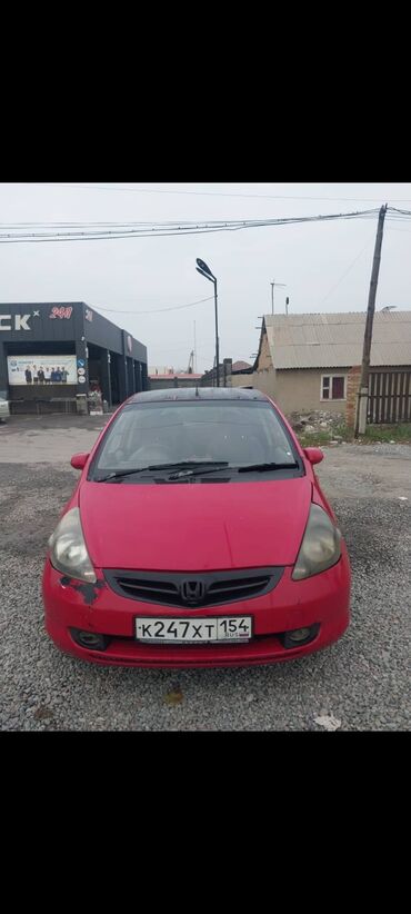 арзан авто машина: Honda Fit: 2001 г., 1.3 л, Вариатор, Бензин, Хетчбек