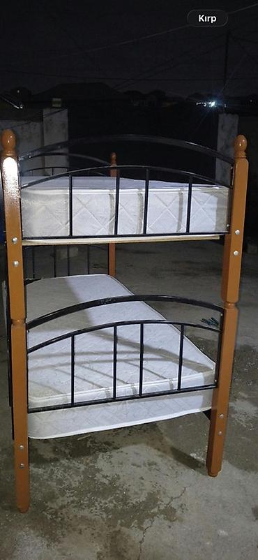 matras dosek: İki mərtəbəli çarpayı – metal və ağac kombinasiyası - Karkas:qara — 1