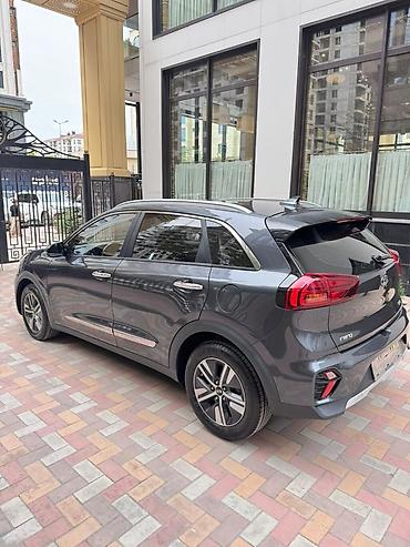 Kia: Kia Niro: 2021 г., 1.6 л, Автомат, Гибрид, Кроссовер — 2