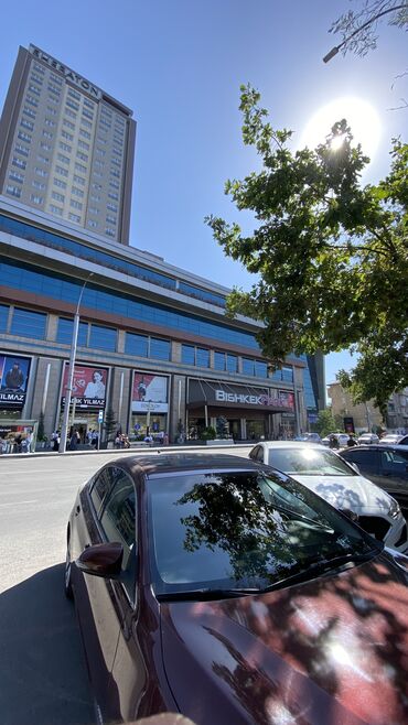 офисное помещение ош: Продаю Студия по коррекции бровей и ресниц 95 м², 3 комнаты, Без оборудования, Отдельный вход