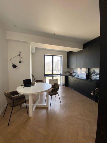 сдаю квартира 8000: 3 комнаты, 80 м², Элитка, 4 этаж, Дизайнерский ремонт