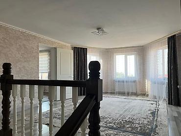 Продажа коттеджей и домов: Продается двух этажный дом! Дом находится в г.Чолпон- Ата. В самом — 14