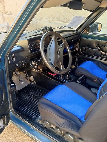 авто гаджеты: ВАЗ (ЛАДА) 4x4 Нива: 2004 г., 1.7 л, Механика, Бензин, Внедорожник — 2