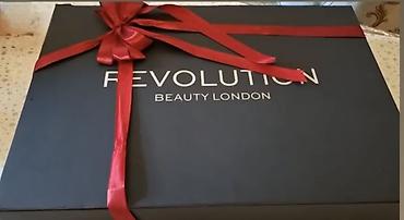 ❗️Təcili❗️Revolution Beauty London hədiyyə qutusu 40×57 ölçüdə - lalafo.az -da ❗️Təcili❗️Revolution Beauty London hədiyyə qutusu 40×57 ölçüdə -