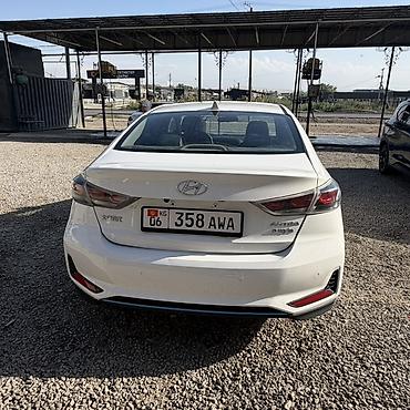 nonda fit: Hyundai Elantra: 2020 г., 1.8 л, Автомат, Гибрид, Седан — 4
