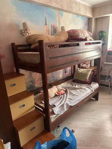 строительные материалы в рассрочку: Кровать детская б/у