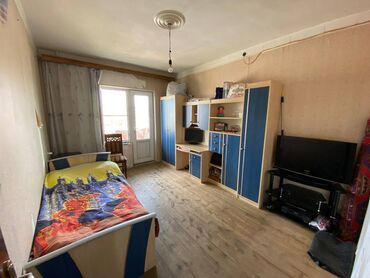 Köhnə tikili: Bakı, Qaraçuxur qəs., 4 otaqlı, Köhnə tikili, 100 kv. m — 4