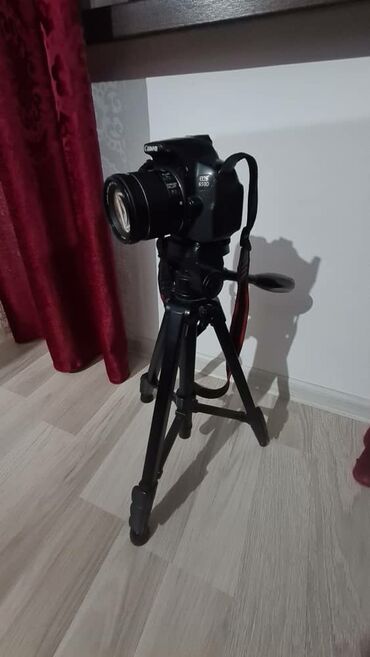 Фотоаппараты: Canon 650D . Объектив 50мм f1.8 . Штатив . Поворотный сенсорный