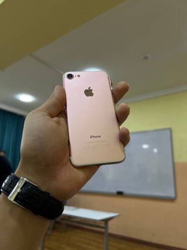 Apple iPhone: IPhone 7, Б/у, 32 ГБ, Розовый, 87 %