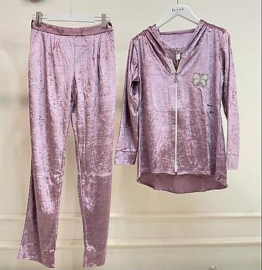 Домашние костюмы: Домашняя одежда Очень большой выбор пижам Халатов Махровые халаты — 28