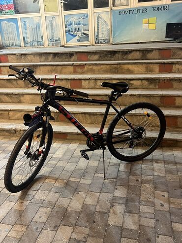 велосипед галакси: İşlənmiş Şəhər velosipedi Trek, 28", sürətlərin sayı: 32, Ünvandan götürmə, Ödənişli çatdırılma, Rayonlara çatdırılma