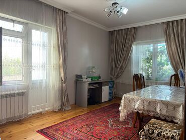 Köhnə tikili: Bakı, 4 otaqlı, Köhnə tikili, m. Xalqlar Dostluğu, 105 kv. m
