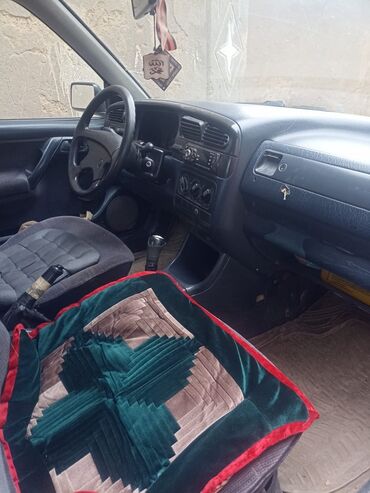 запчасть на мерс 814: Volkswagen Vento: 1993 г., 1.8 л, Механика, Бензин, Седан