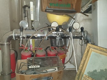 установка пивного оборудования: Пивное оборудование на 5 кранов (комплект б/у) использовали в кафе
