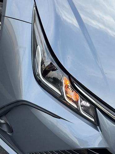 mercedesbenz eclass 2011: Toyota Corolla: 2020 г., Вариатор, Гибрид, Седан — 6