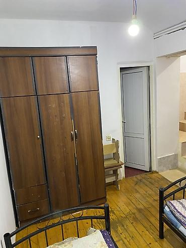 Аренда комнат: Kirayə üçün sadə, tam mebellı kiçik mənzil/otaq. Plan və təchizat: - — 4