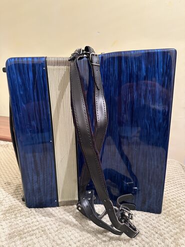 Аккордеоны: Продаю Привозной Германский Аккордеон Роялстандарт метеор — 8