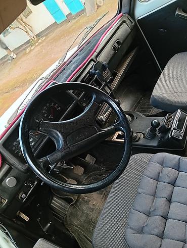 ВАЗ (ЛАДА): ВАЗ (ЛАДА) 4x4 Niva: 2001 г., 1.7 л, Кол менен иштөөчү — 3