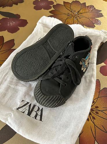Детская обувь: Uşaq ayaqqabısı "ZARA". Çox az itefadə olunub. Yenisindən seçilmir — 2