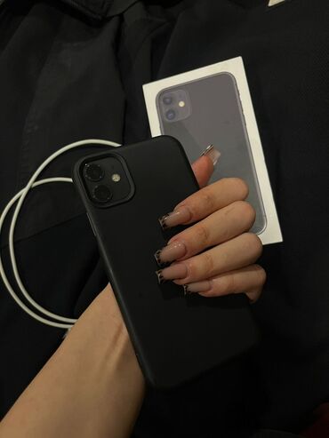 Apple iPhone: IPhone 11, 64 GB, Qara, Face ID — 9