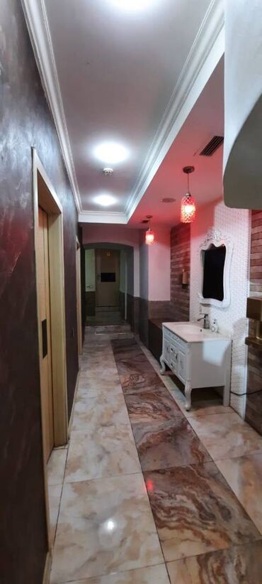 Restoran, kafelər: Nəsimi rayonu,28 may metrosunun yaxınlığında, 4 otağlı 200 kv.m sahəsi — 16