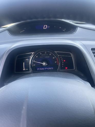 прибор ауди: Honda Civic: 2008 г., 1.3 л, Автомат, Гибрид, Седан — 4