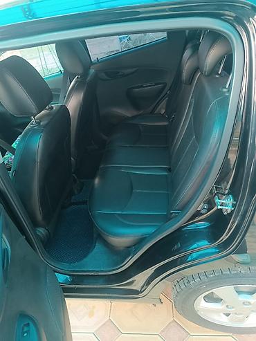 полик спарк: Chevrolet Spark: 2017 г., 1 л, Вариатор, Бензин, Хэтчбэк — 7