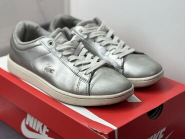 Кроссовки и спортивная обувь: Кроссовки, 38.5, Lacoste, Б/у, цвет - Серебристый, Самовывоз at lalafo.kg Кроссовки и спортивная обувь: Кроссовки, 38.5, Lacoste, Б/у, цвет - Серебристый, Самовывоз