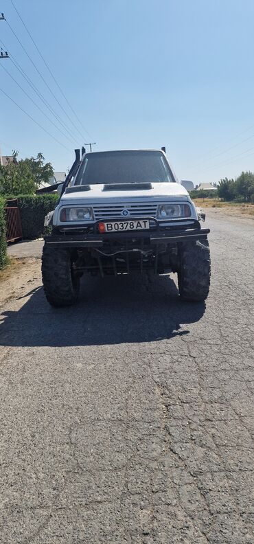 срочно срочно продам машину: Suzuki Vitara: 1990 г., 2.5 л, Автомат, Дизель, Внедорожник