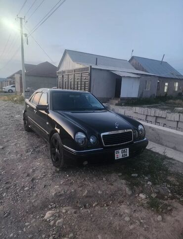 жүк ташуучу унаа: Mercedes-Benz 220: 1996 г., 2.8 л, Механика, Бензин, Седан