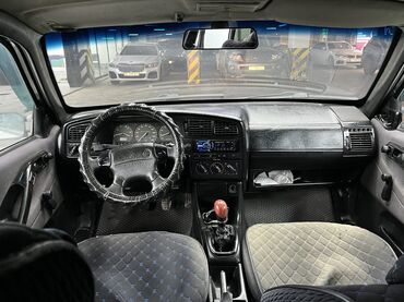 Volkswagen: Volkswagen Passat Variant: 1995 г., 1.8 л, Механика, Газ, Универсал — 9