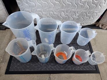 Digər qab-qacaq və mətbəx ləvazimatları: Ölçü qrafinləri dəsti – şəffaf plastik, tutacaqlı və tökmə ağızlı - — 7