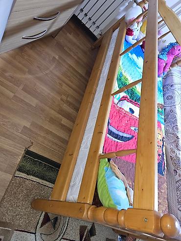 bunk bed: СРОЧНО ПРОДАЮ КРОВАТЬ,ДЕРЕВО, С МАТРАСОМ размеры 1.80×80 — 2