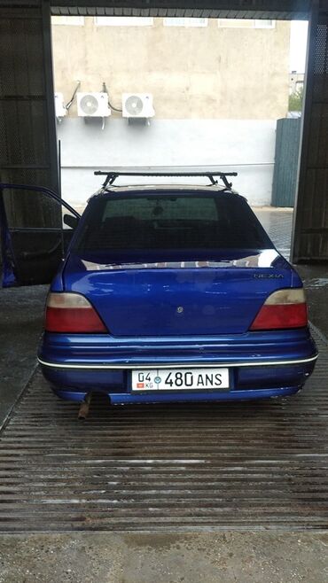 пижо машина: Daewoo Nexia: 2004 г., Седан