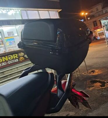 Moto dəbilqələr: Moto Baqajlar hamısı 35-azn Həftəsonu endirimi Müxtəlif rəngləri var — 12