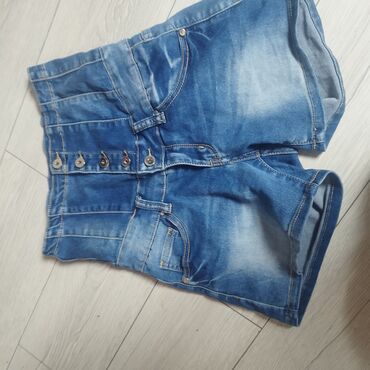 XS (EU 34), S (EU 36)