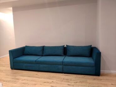 Продаю диван. Длина 312 см, ширина 92 см. Состоит из двух частей. Не