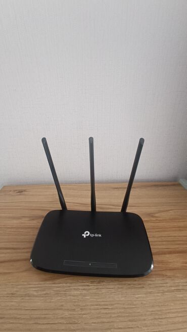 Modemlər və şəbəkə avadanlıqları: Bu routeri yəni, (wifi) aparatını satıram. Başqa internet provider nə