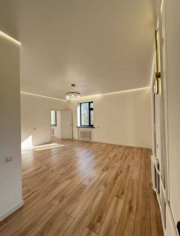 квартира жибек жолу уметалиева: 3 комнаты, 60 м², Сталинка, 2 этаж, Дизайнерский ремонт