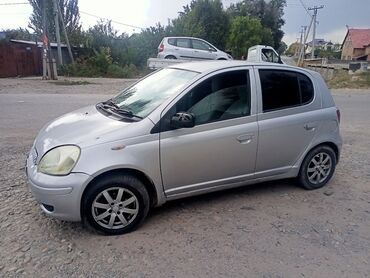 Toyota: Toyota Vitz: 2004 г., 1.3 л, Автомат, Газ, Хэтчбэк