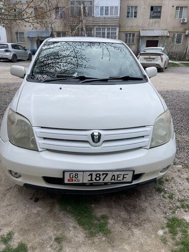 Toyota: Toyota ist: 2003 г., 1.3 л, Автомат, Бензин, Хэтчбэк