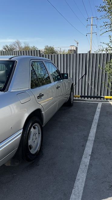 space runner: Mercedes-Benz W124: 1993 г., Седан — 9