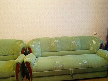 мебель в токмоке: Диван-кровать, цвет - Зеленый, Б/у