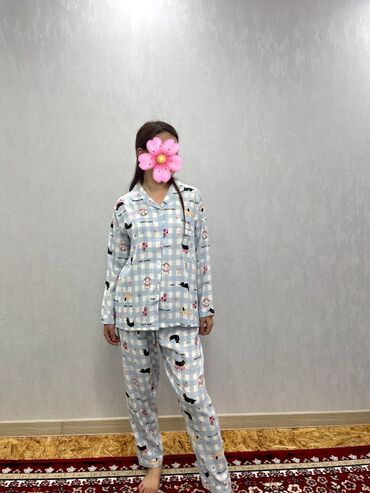 Пижамы: Пижама, Велюр, Китай, На пуговицах, Стандарт — 3