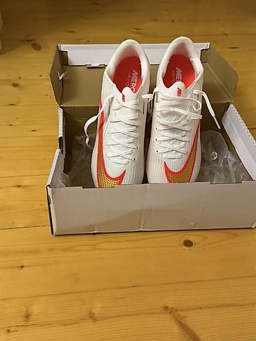 Butslar Nike, Ölçü: 39, Yeni