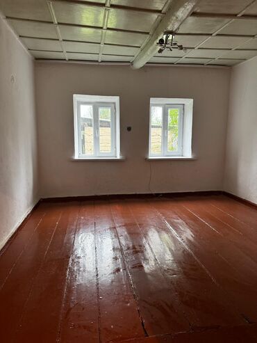 комната посуточный: 54 м², 4 комнаты, Требуется ремонт Без мебели