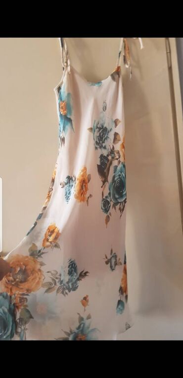 haljine za proleće 2023: M (EU 38), bоја - Bela, Drugi stil, Na bretele