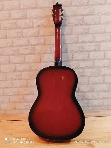Gitaralar: Gitar ideal vəziyyətdədir uzerinde canta verilir — 4