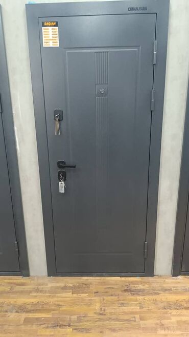 Двери для домов и квартир: Продается входные город Токмок на базаре на против ресторана МИК — 3